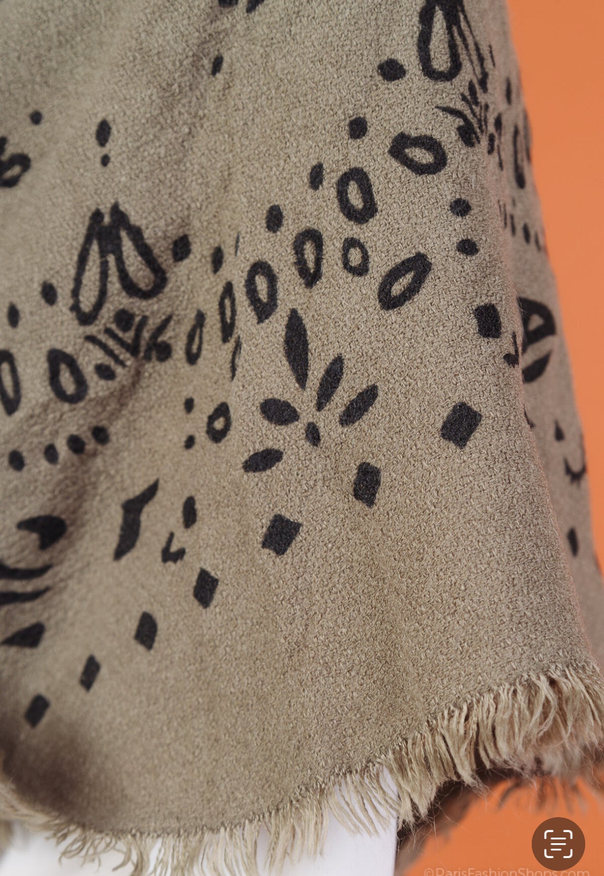 Khaki med paisley scarf