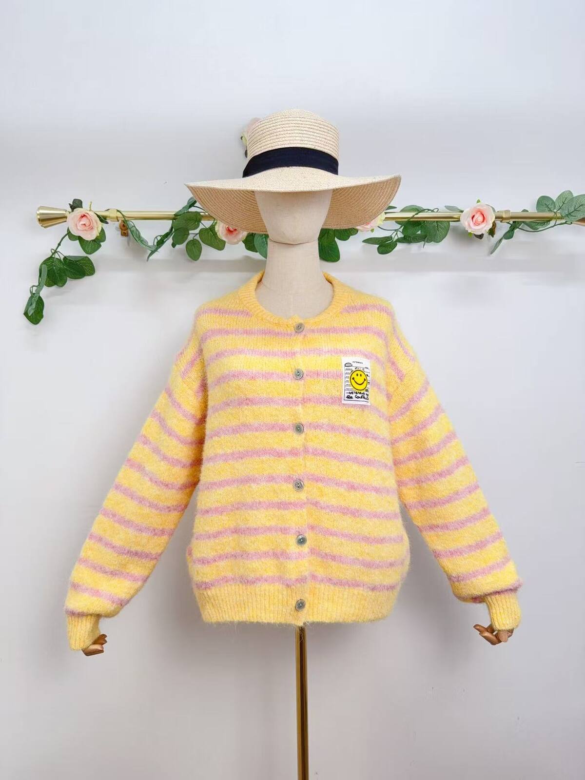 Soft wool smiley print yellow cardi