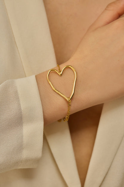 Gold heart bracelet