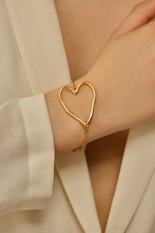 Gold heart bracelet