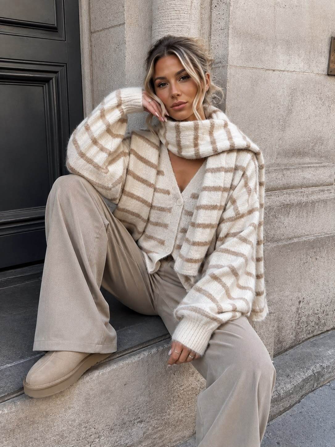 Oversized cardi with scarf Beige